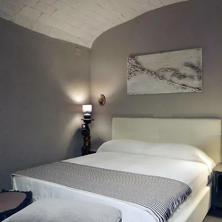 San Gaetano - With Little External Courtyard *