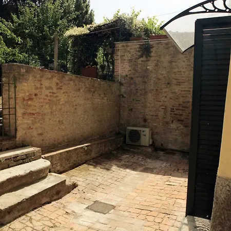 San Gaetano - With Little External Courtyard